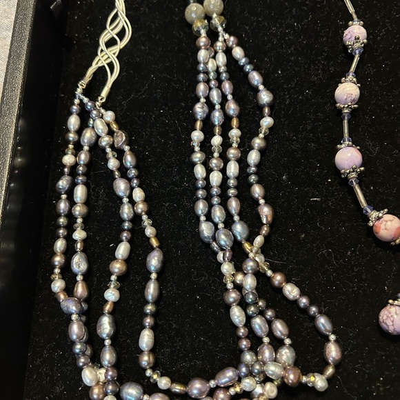 Elegant 10 Piece Light Purple Necklace Set - Picture 5 of 6